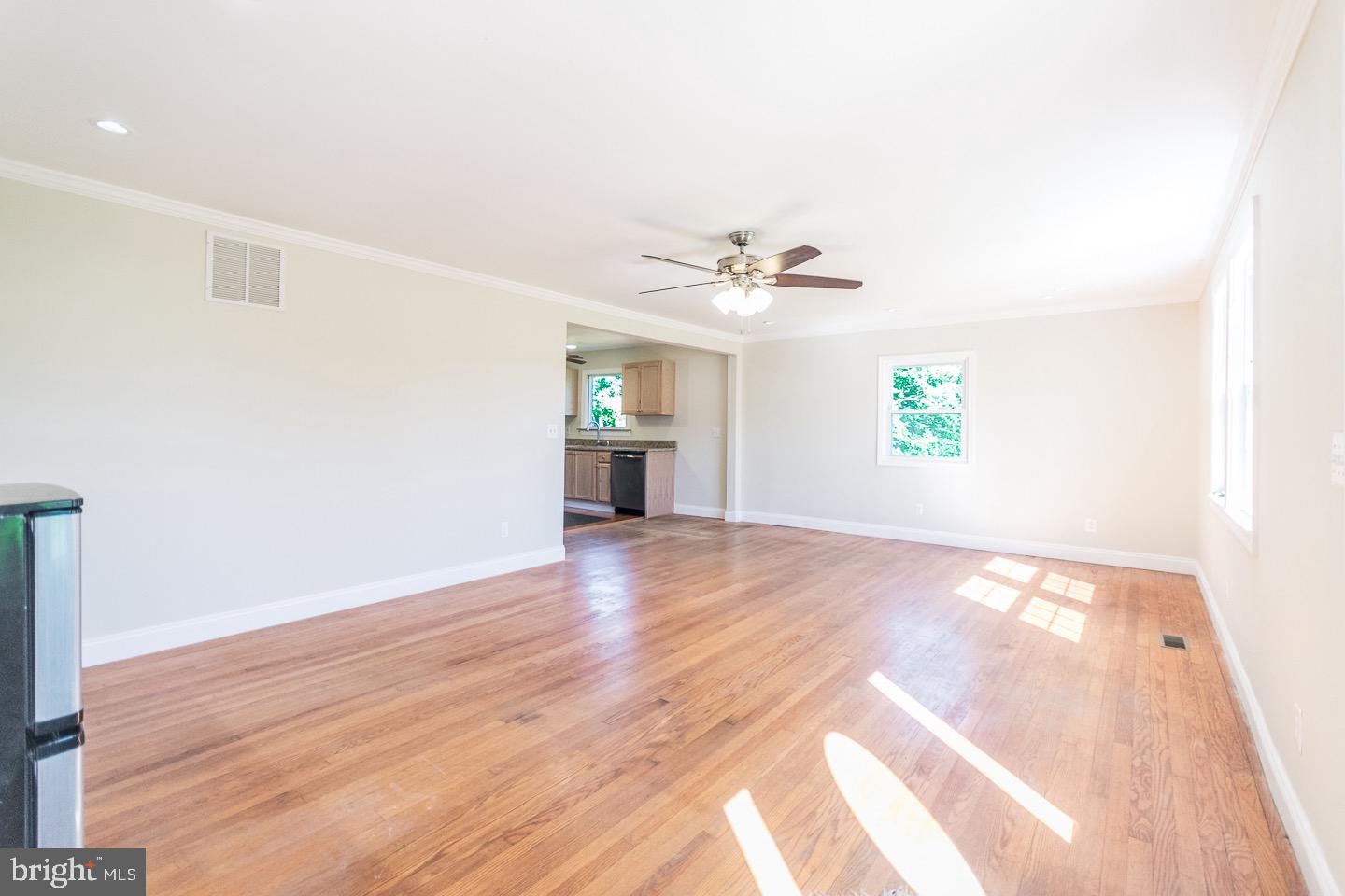 4665 Cacapon Road Berkeley Springs, WV 25411 - Photo 6 of 45 Gallery Image 6