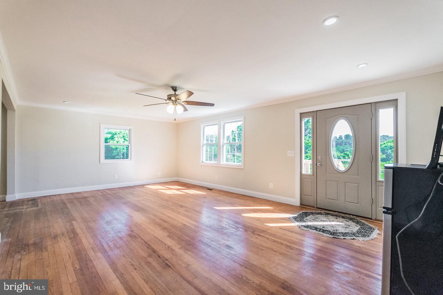4665 Cacapon Road Berkeley Springs, WV 25411 - Photo 7 of 45 Gallery Image 7