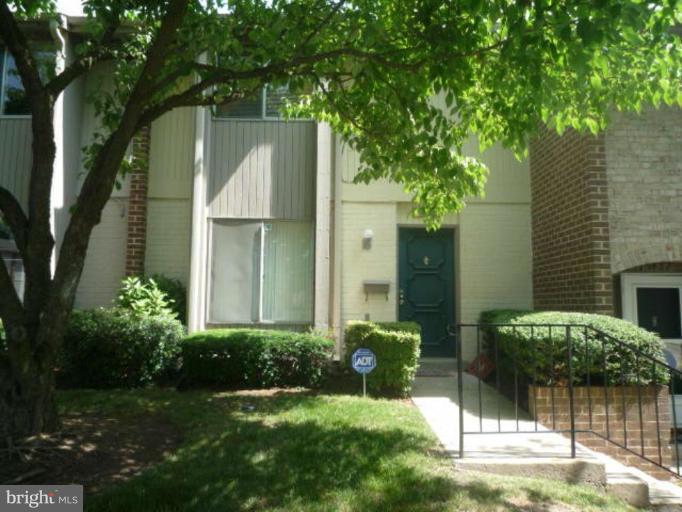 9459 Horizon Run Road, Unit 8 Gaithersburg, MD 20886 - Photo 1 of 3 Exterior (Main)