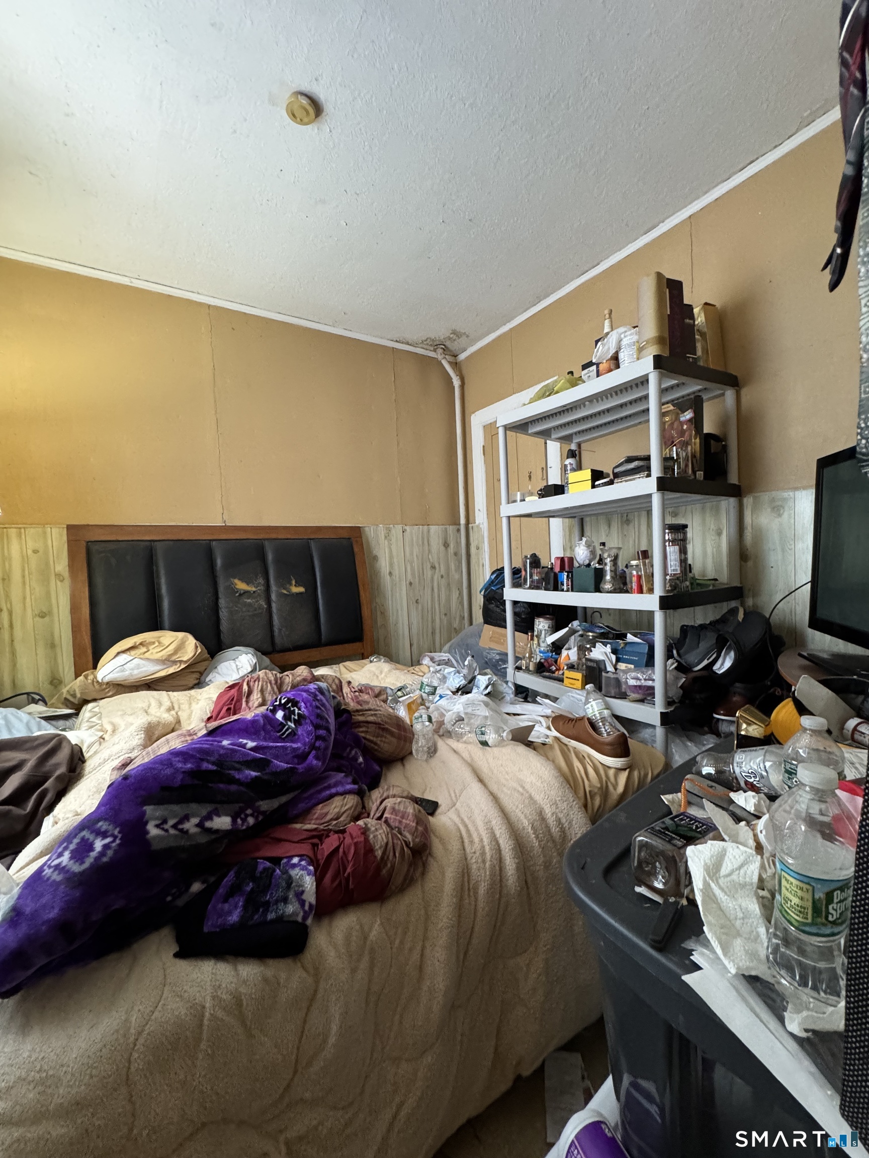 6 Williams Street New London, CT 06320 - Photo 8 of 23 a bedroom with two beds and a window