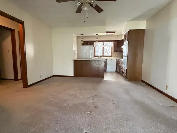 $159,900 | 309 East Yates Street, Newman, IL 61942