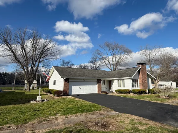 $159,900 | 309 East Yates Street, Newman, IL 61942