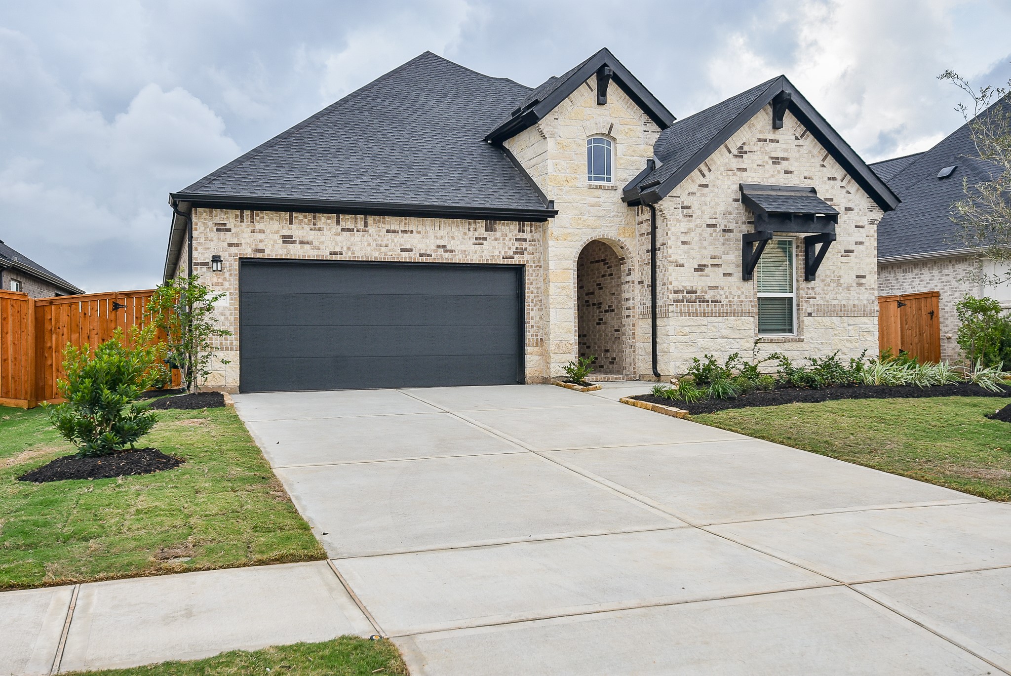 7622 Ridgeside Drive Fulshear, TX 77441 - Photo 2 of 32