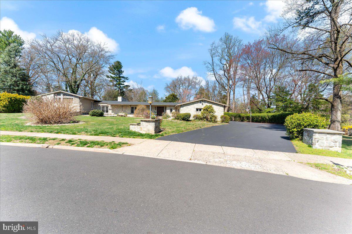962 Frazier Road Rydal, PA 19046 - Photo 2 of 50 a view of street with houses