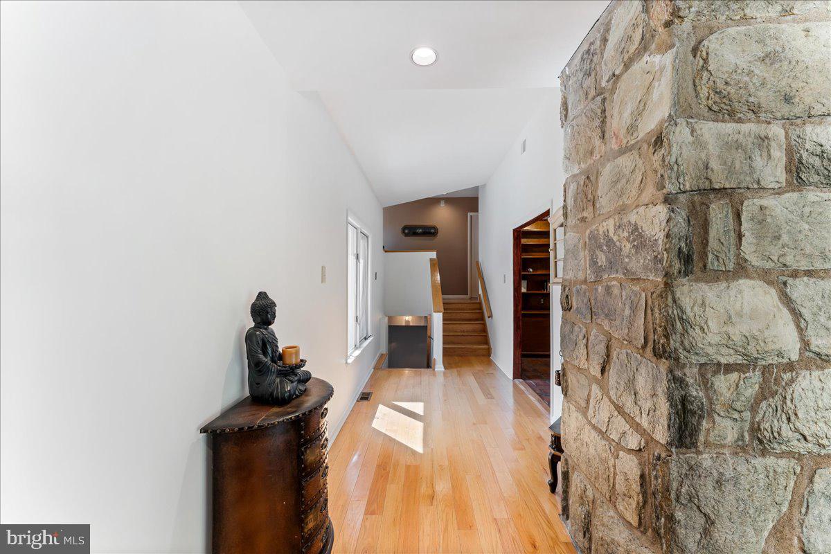 962 Frazier Road Rydal, PA 19046 - Photo 24 of 50 a view of a entryway