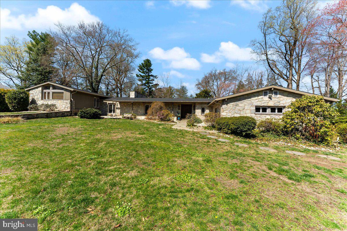 962 Frazier Road Rydal, PA 19046 - Photo 3 of 50 a view of a house with a yard
