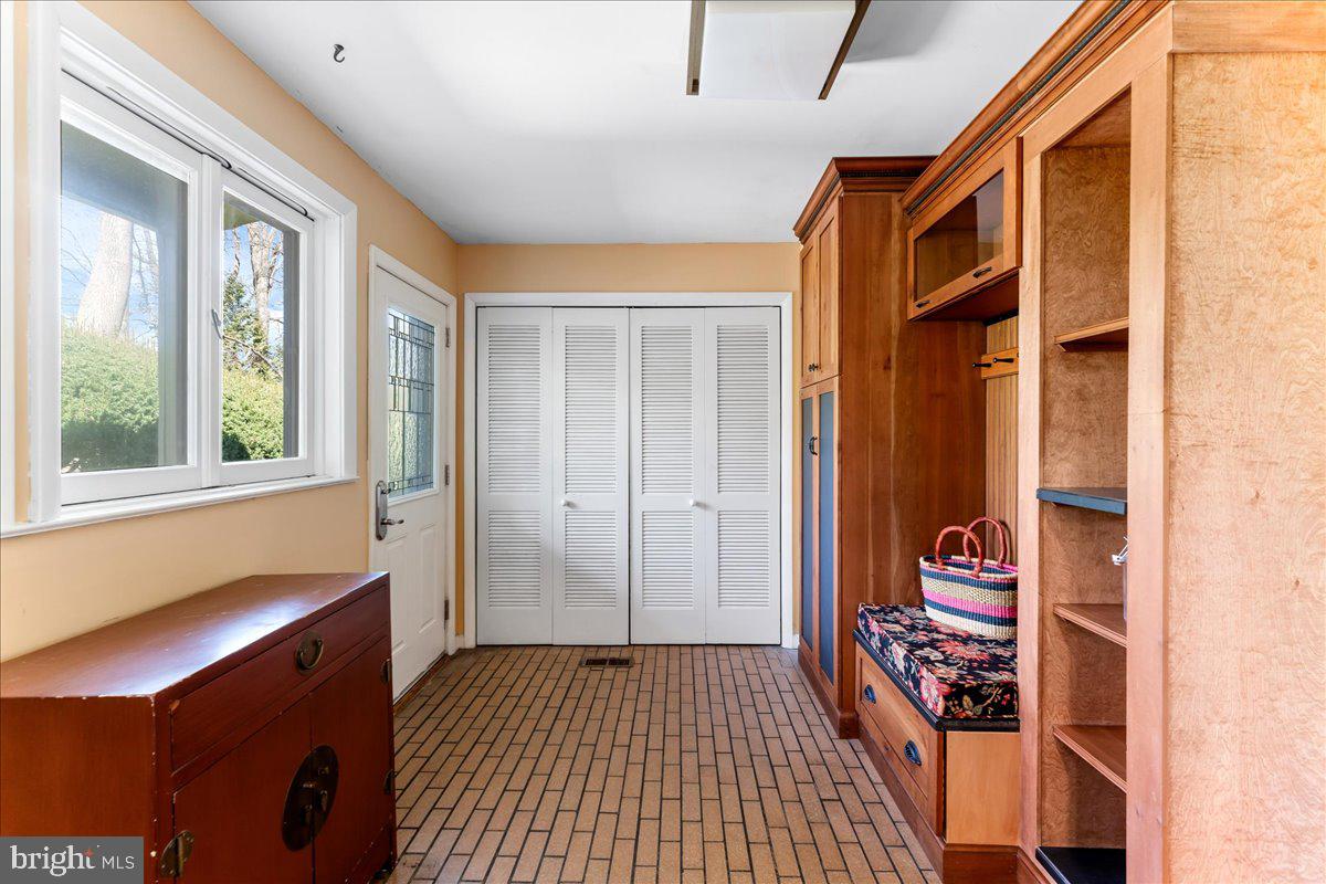 962 Frazier Road Rydal, PA 19046 - Photo 44 of 50 a view of an entryway with a workspace