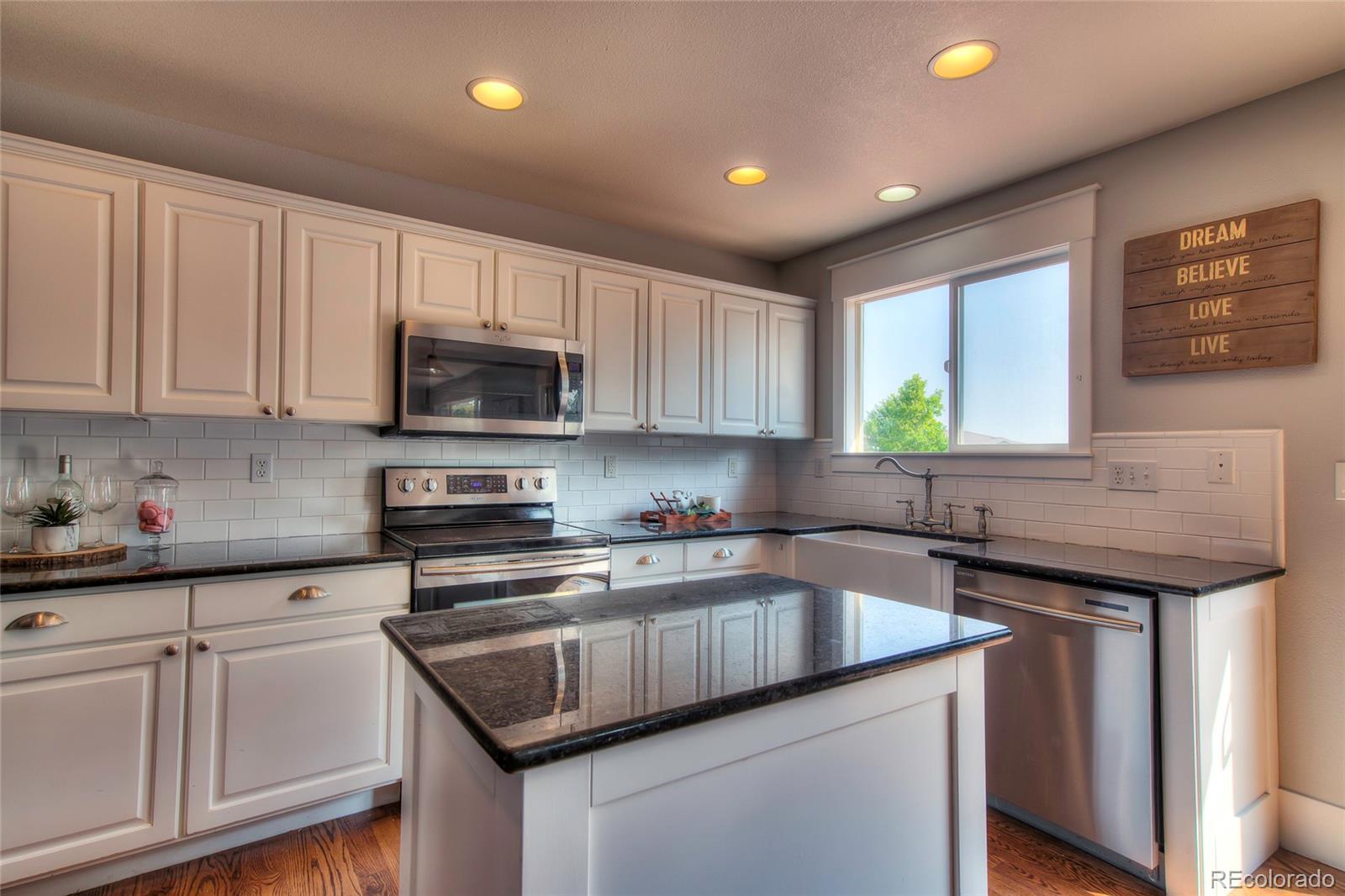 10246 South Rotherwood Circle Highlands Ranch, CO 80130 - Photo 5 of 38 Gallery Image 5