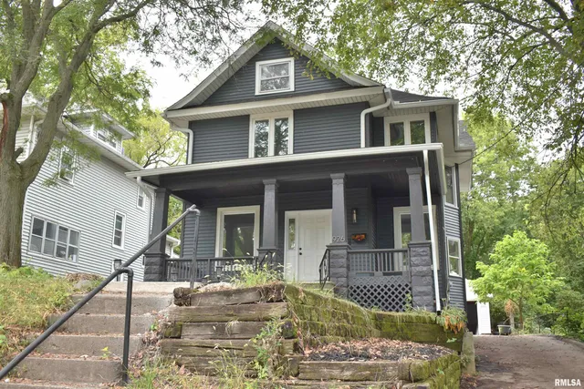 $199,900 | 926 43rd Street, Rock Island, IL 61201