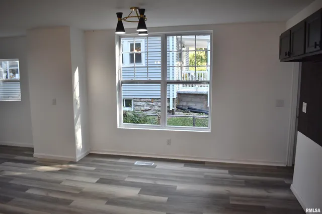 $199,900 | 926 43rd Street, Rock Island, IL 61201