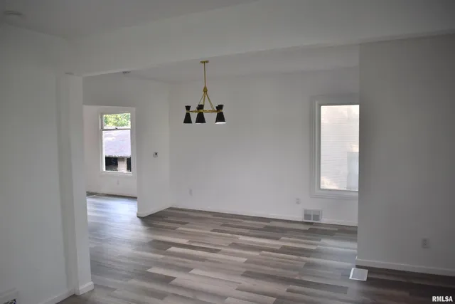 $199,900 | 926 43rd Street, Rock Island, IL 61201