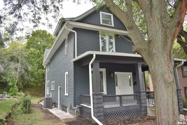 $199,900 | 926 43rd Street, Rock Island, IL 61201