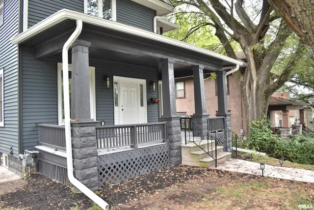 $199,900 | 926 43rd Street, Rock Island, IL 61201