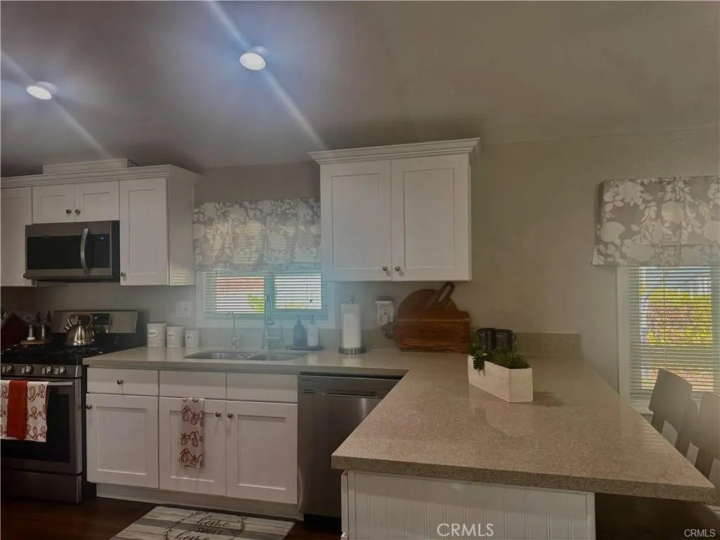 15181 Van Buren, Unit 47 Riverside, CA 92504 - Photo 7 of 20