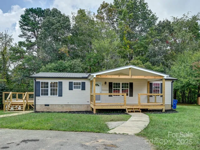 $279,900 | 37 Motts Drive, Candler, NC 28715