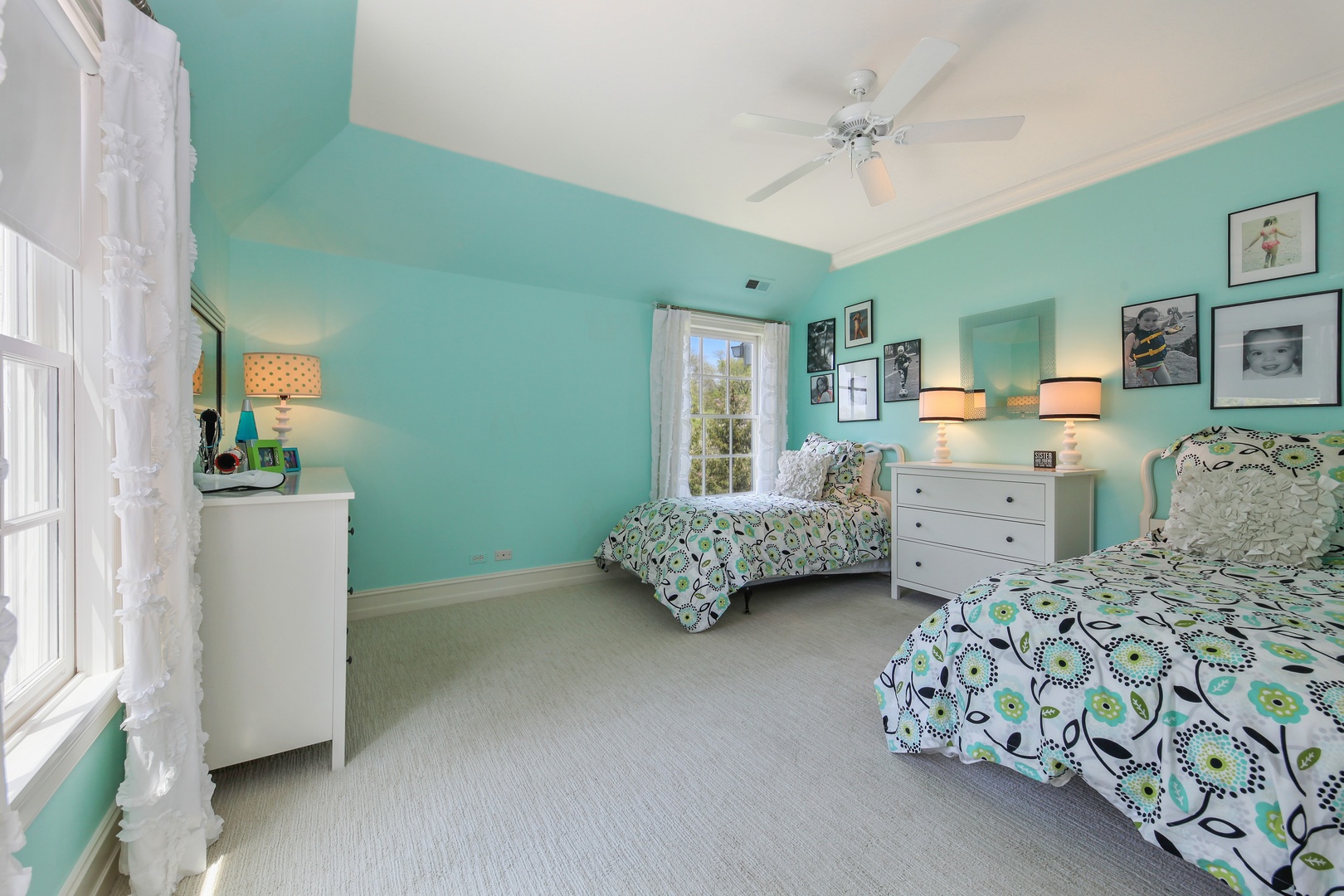 1363 Hackberry Lane Winnetka, IL 60093 - Photo 33 of 50