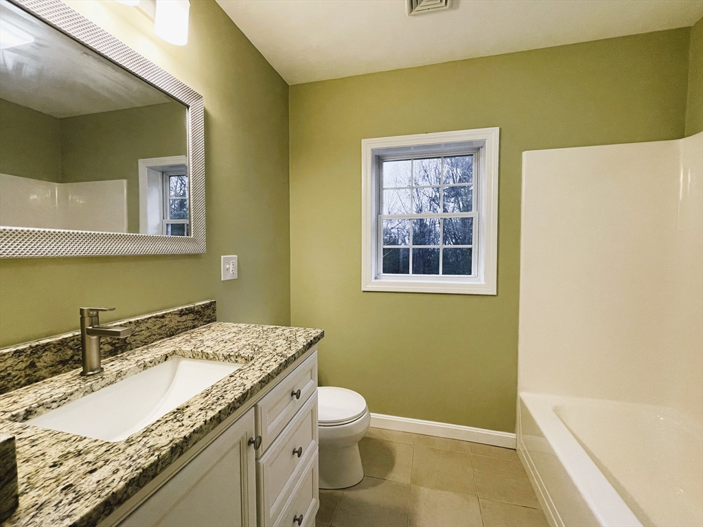 44 New Boston Road Dudley, MA 01571 - Photo 20 of 40