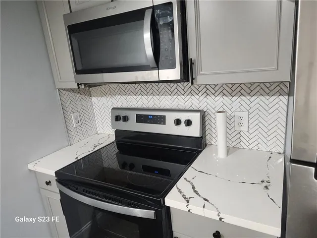 $127,000 | 382 Fairway Drive, Unit 22, Laplace, LA 70068