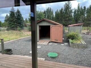 69700 Old Wagon Road Sisters, OR 97759 - Photo 13 of 26