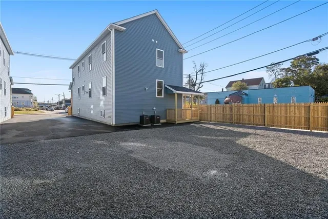 $2,500 | 691 Potters Avenue, Providence, RI 02907