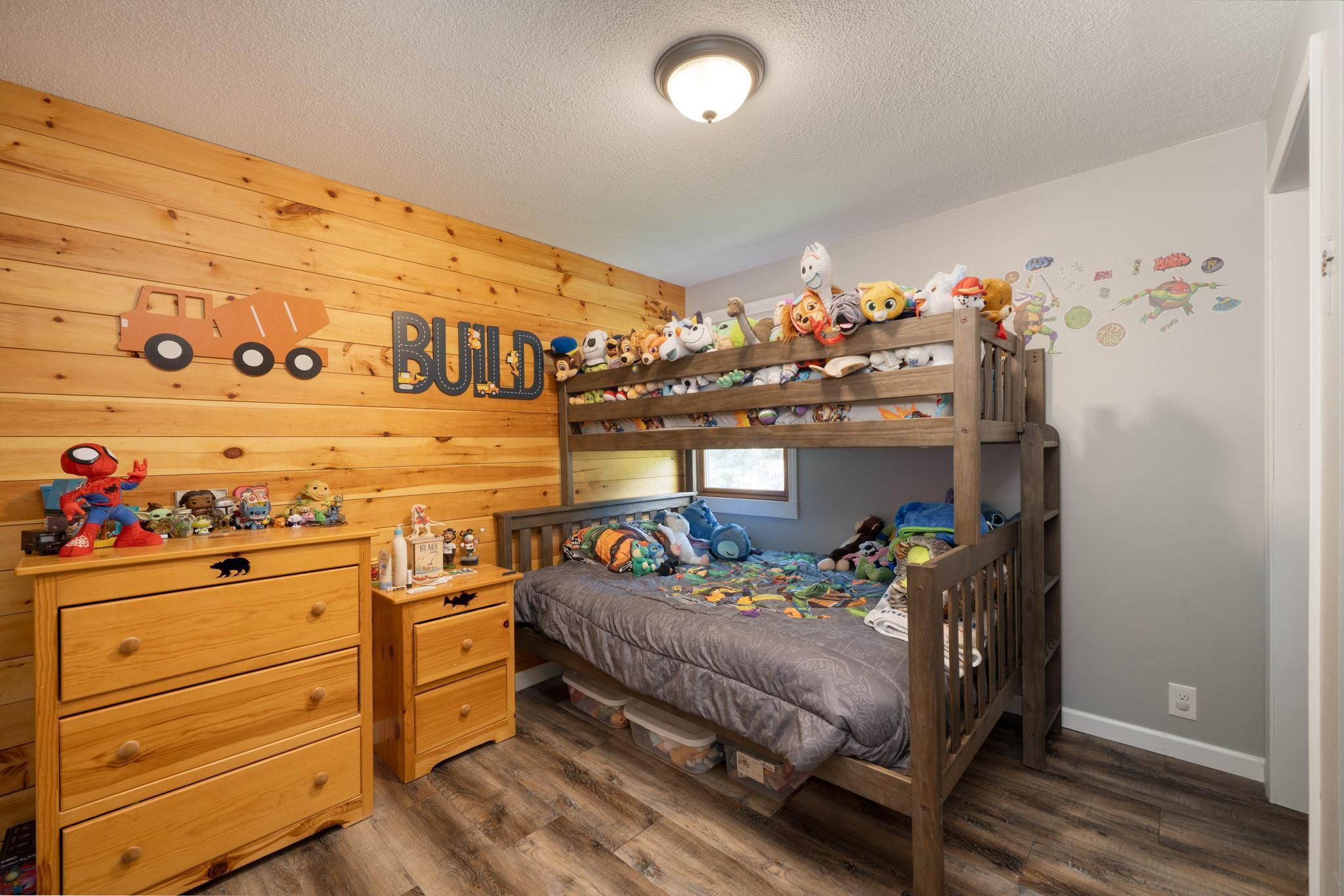 204 Hartley Street Coleraine, MN 55722 - Photo 14 of 31