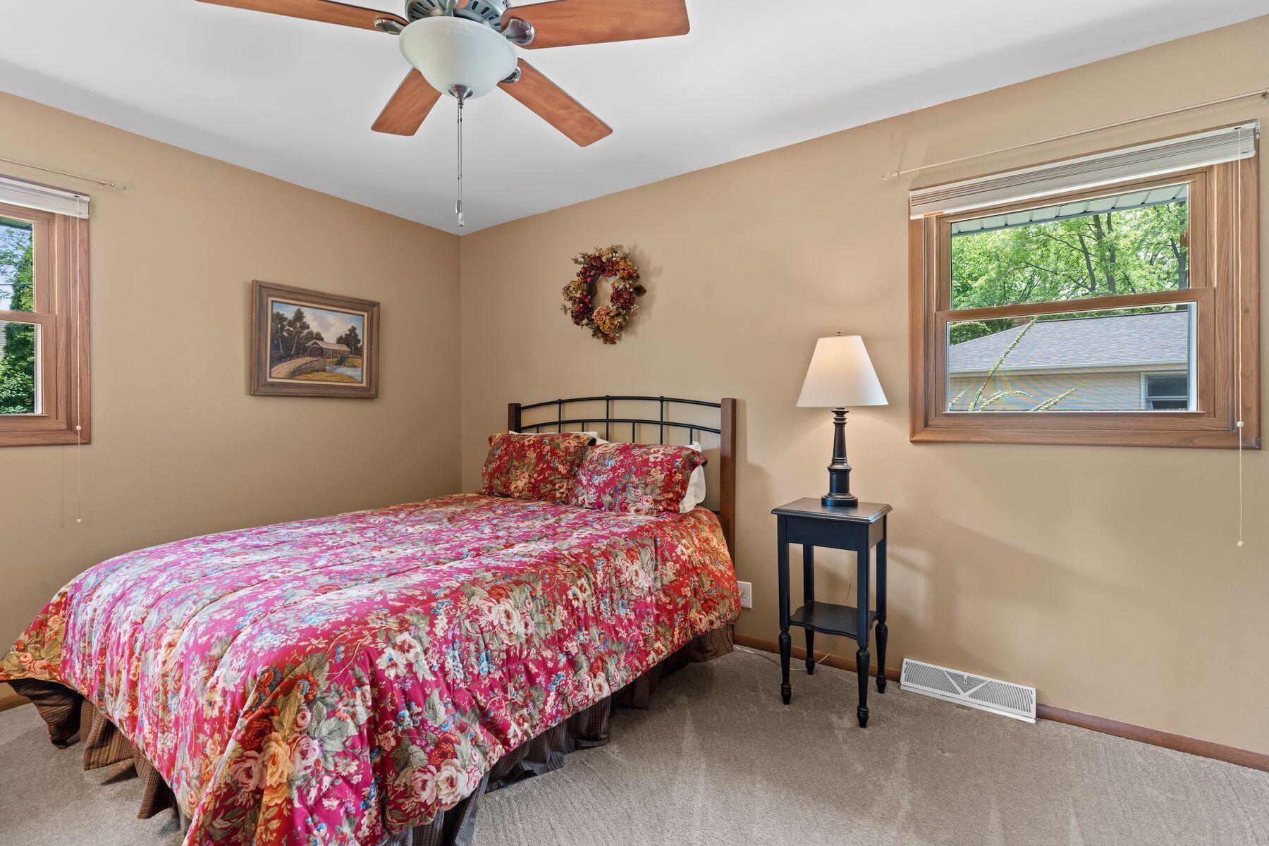 4204 South 93rd Street Greenfield, WI 53228 - Photo 17 of 28 Second Bedroom