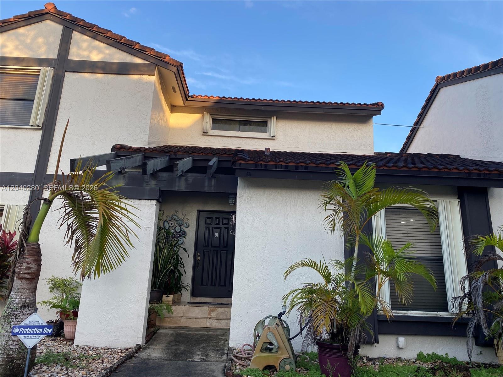 4875 Southwest 152nd Place, Unit C96 Miami, FL 33185 - Photo 2 of 17