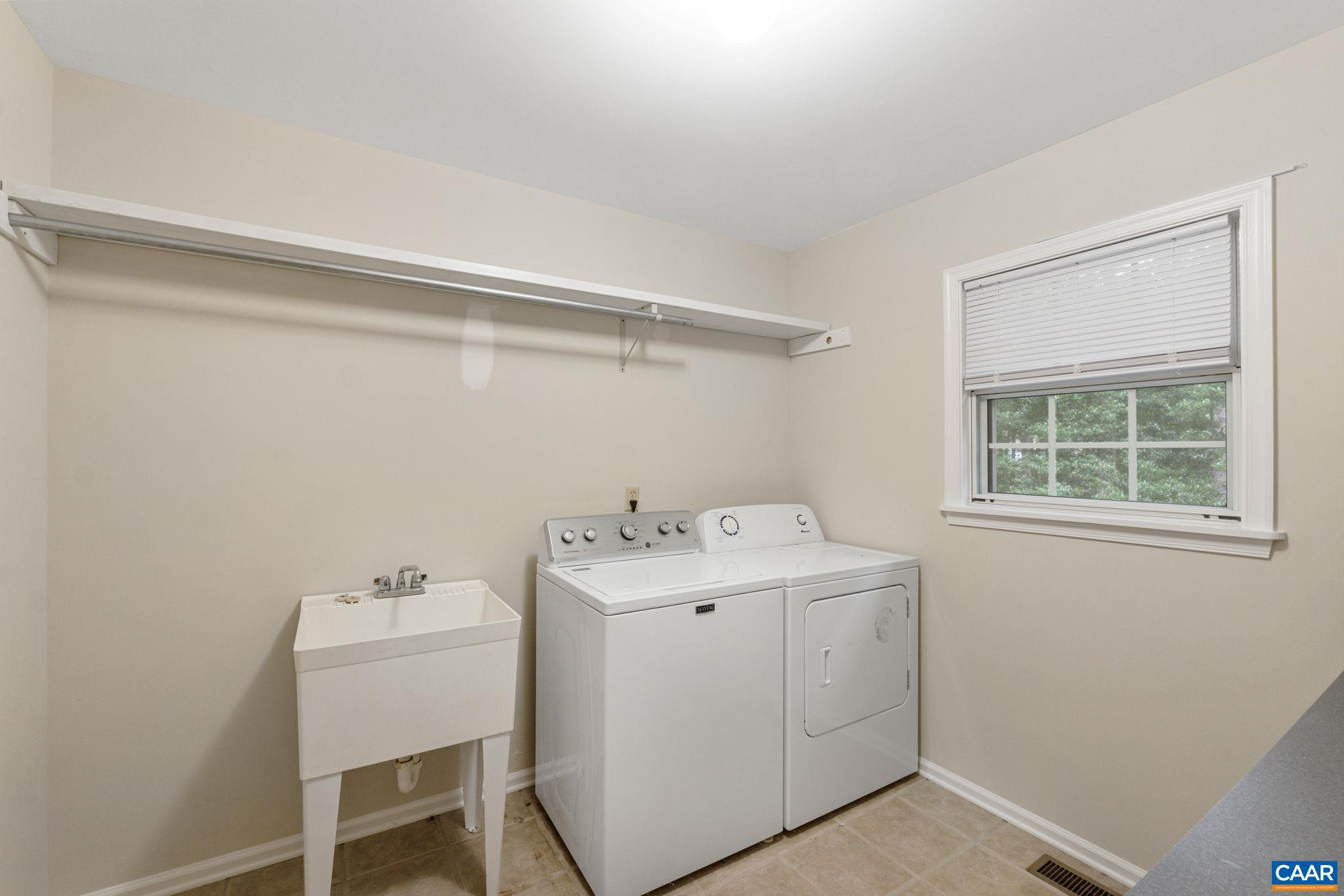 41 Colonial Road Palmyra, VA 22963 - Photo 30 of 53 a utility room with dryer and washer