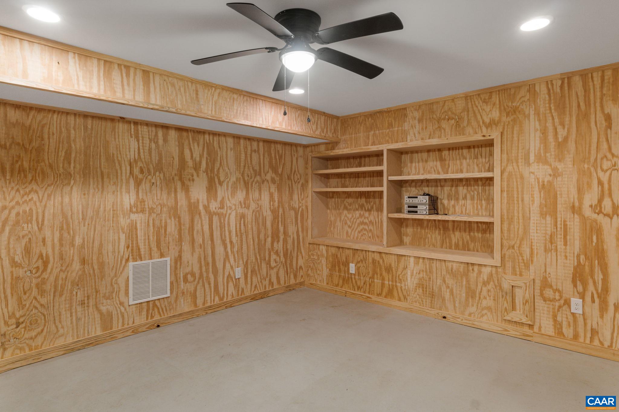 41 Colonial Road Palmyra, VA 22963 - Photo 47 of 53 a view of an empty room with a window