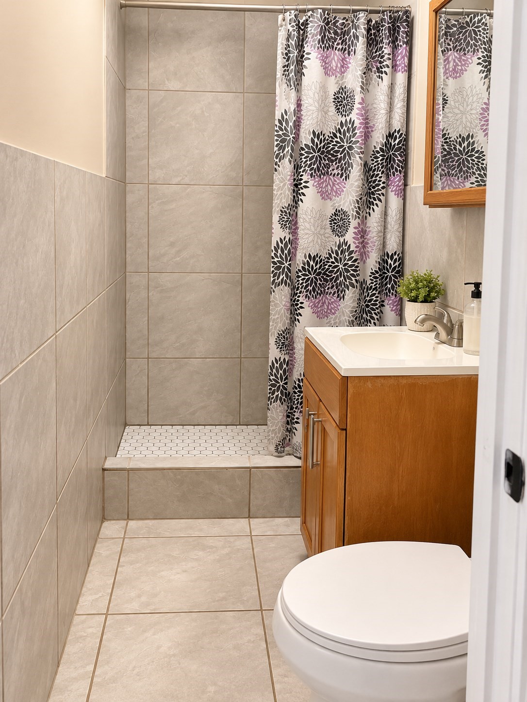 24 Dickinson Street Springfield, MA 01108 - Photo 6 of 25 Gallery Image 6