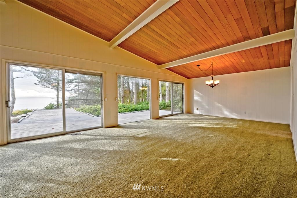 3244 Biz Point Road Anacortes, WA 98221 - Photo 5 of 13