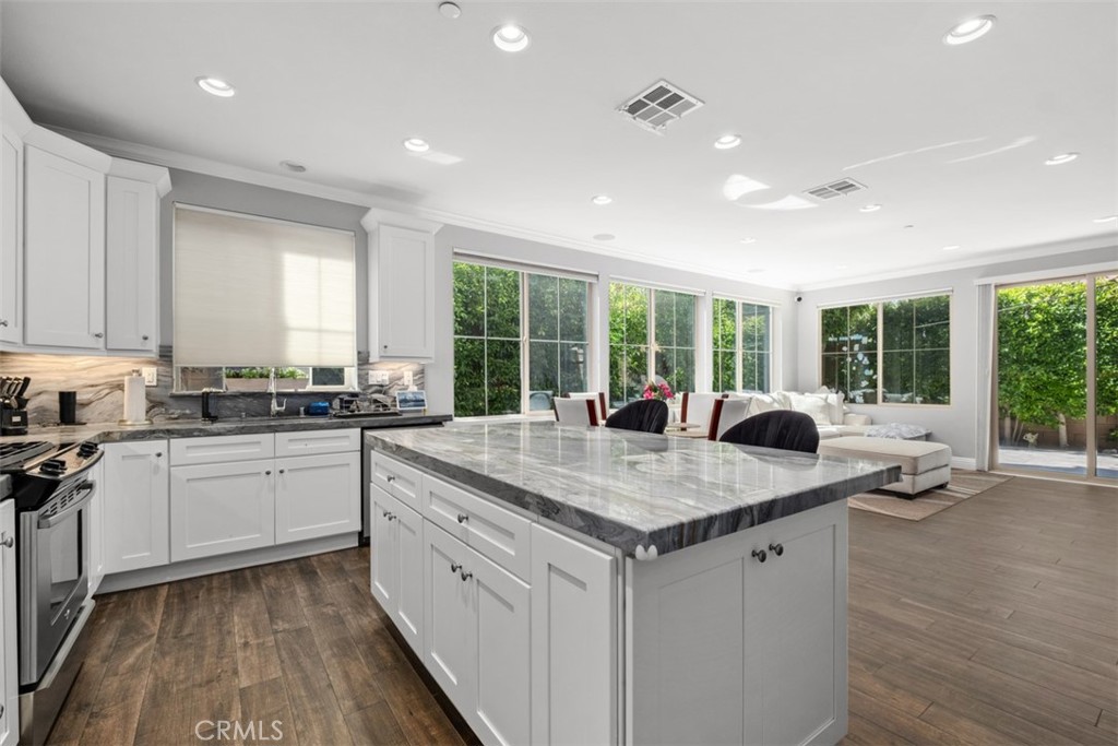 60 Visionary Irvine, CA 92618 - Photo 12 of 39