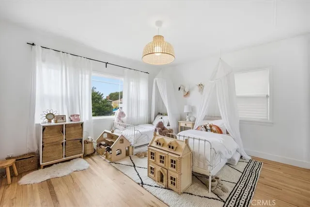 $2,499,000 | 1826 10th Street, Manhattan Beach, CA 90266