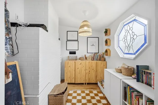 $2,499,000 | 1826 10th Street, Manhattan Beach, CA 90266