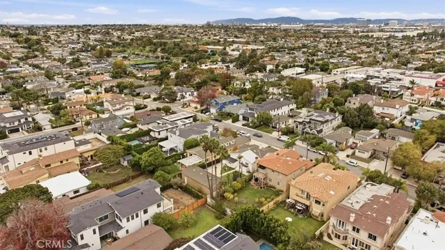 $2,499,000 | 1826 10th Street, Manhattan Beach, CA 90266