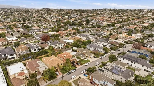 $2,499,000 | 1826 10th Street, Manhattan Beach, CA 90266