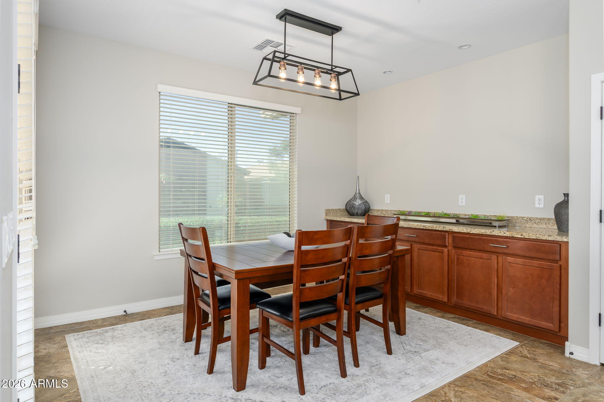 4597 East Waterman Street Gilbert, AZ 85297 - Photo 11 of 47 Dining area