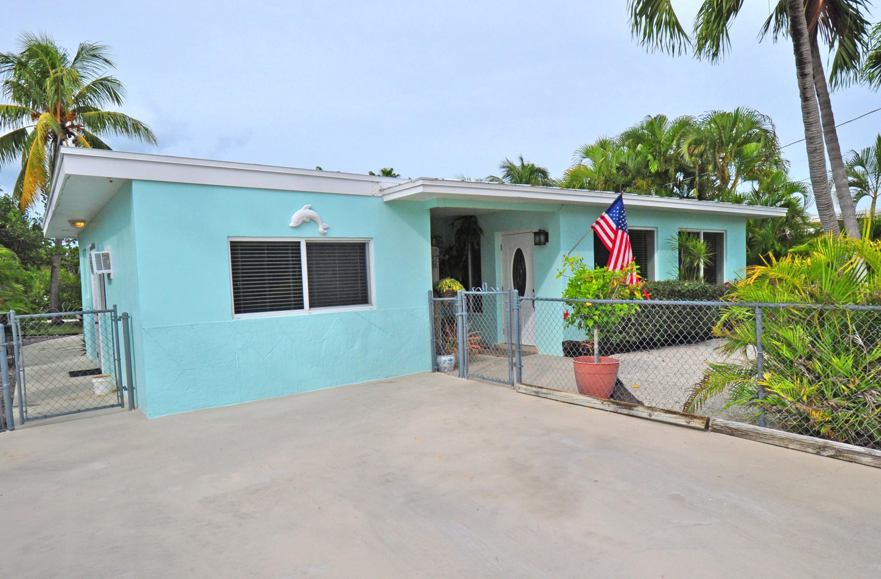 8260 Aviation Boulevard Marathon, FL 33050 - Photo 2 of 22 Front View