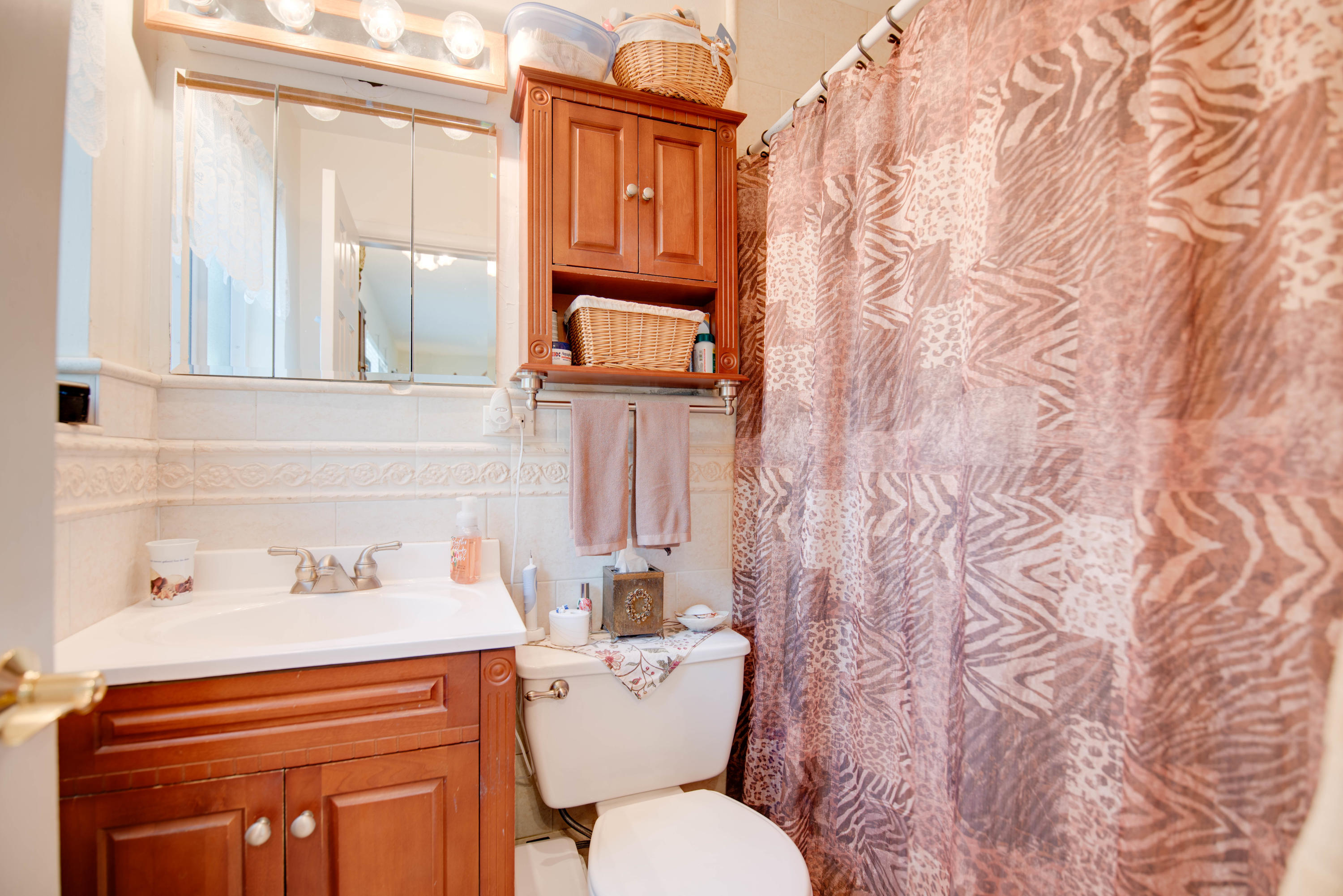 8260 Aviation Boulevard Marathon, FL 33050 - Photo 18 of 22 Master Bathroom