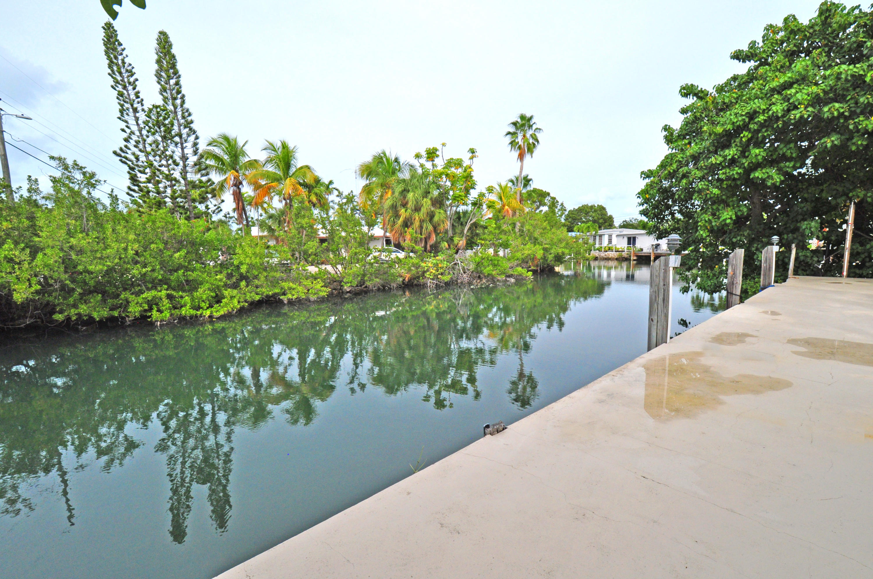 8260 Aviation Boulevard Marathon, FL 33050 - Photo 19 of 22 Dock