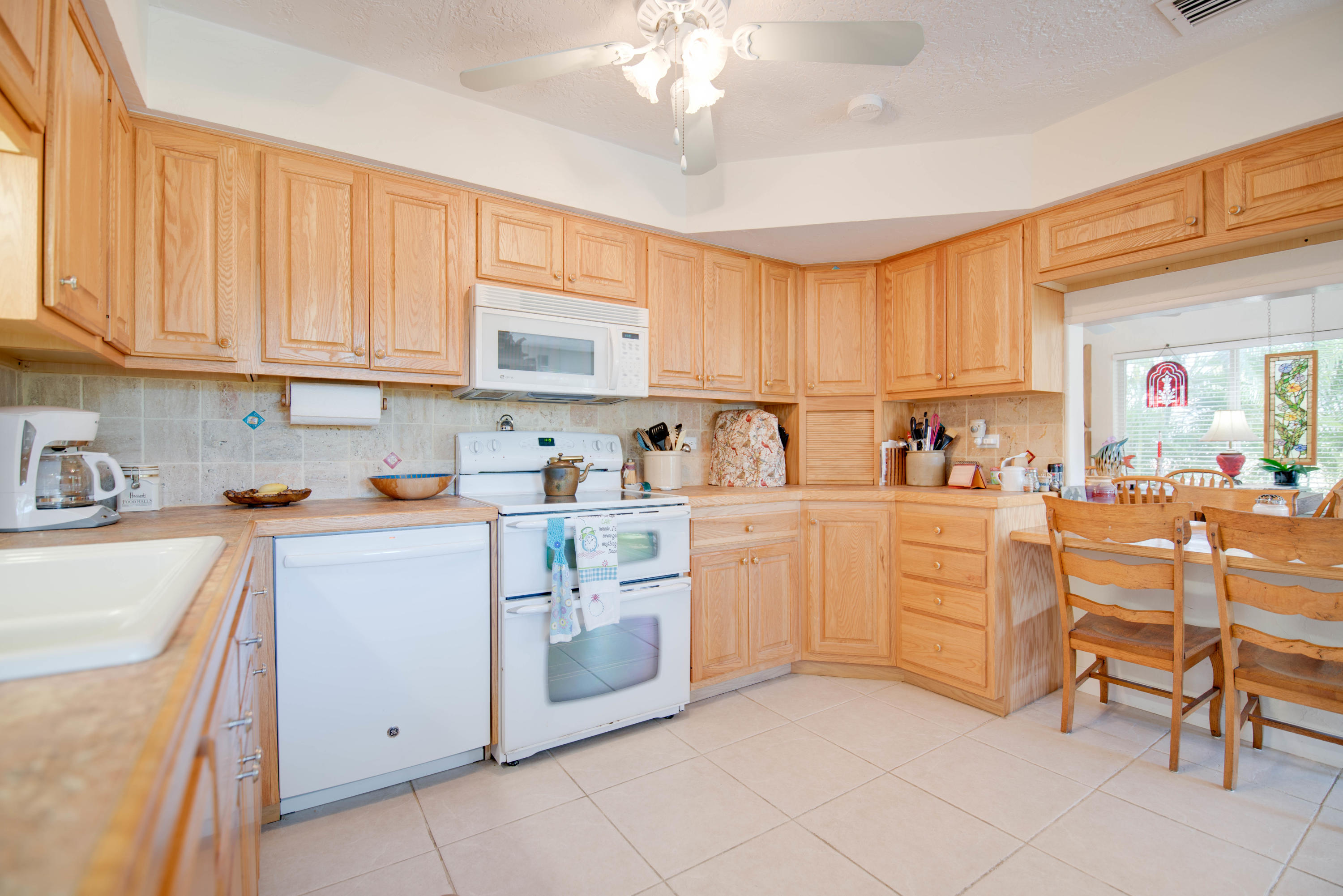 8260 Aviation Boulevard Marathon, FL 33050 - Photo 10 of 22 Kitcehn