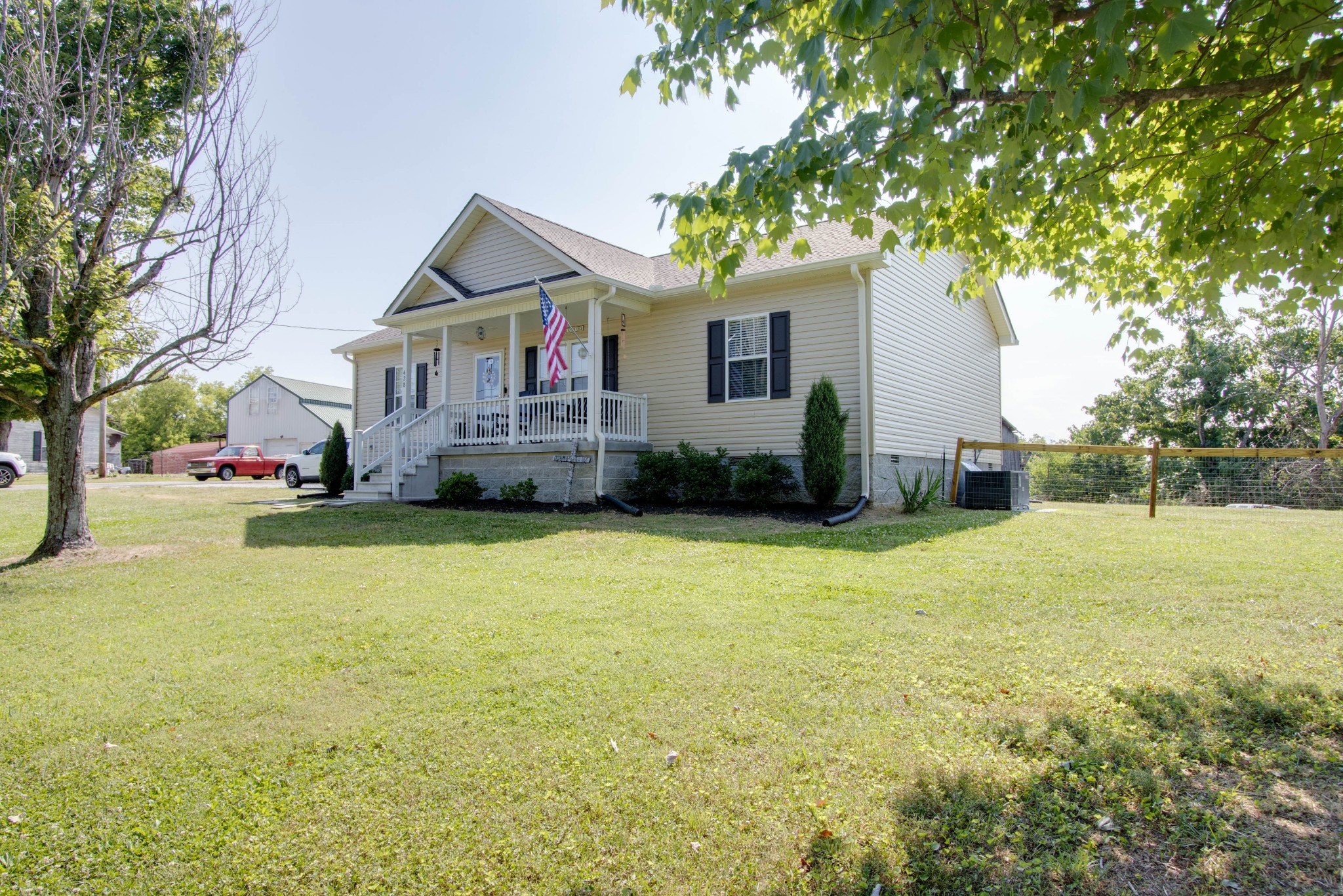 428 Pea Ridge Road Chestnut Mound, TN 38552 - Photo 3 of 38 Gallery Image 3