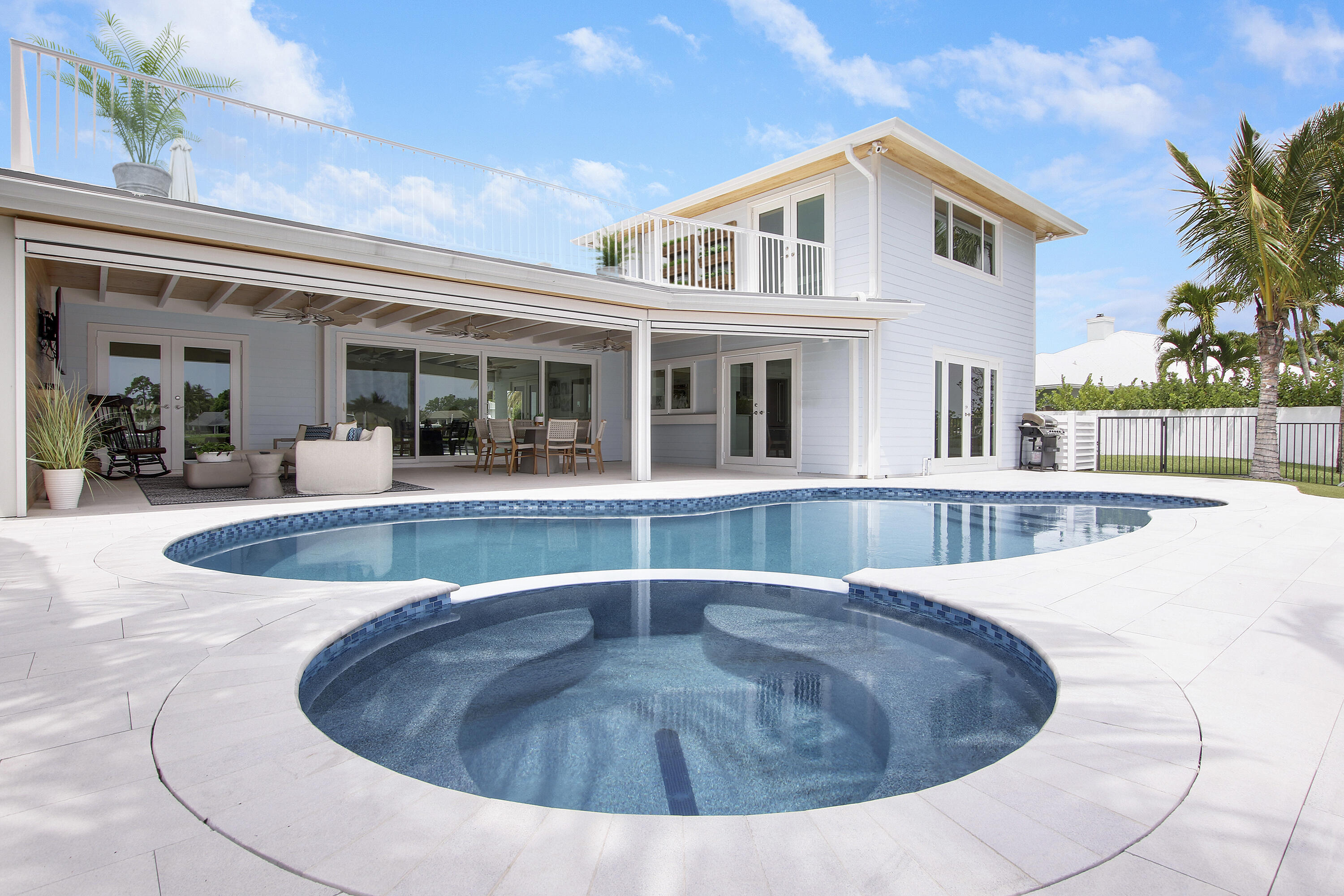 19 Saddleback Road Tequesta, FL 33469 - Photo 48 of 69 Jacuzzi and Pool