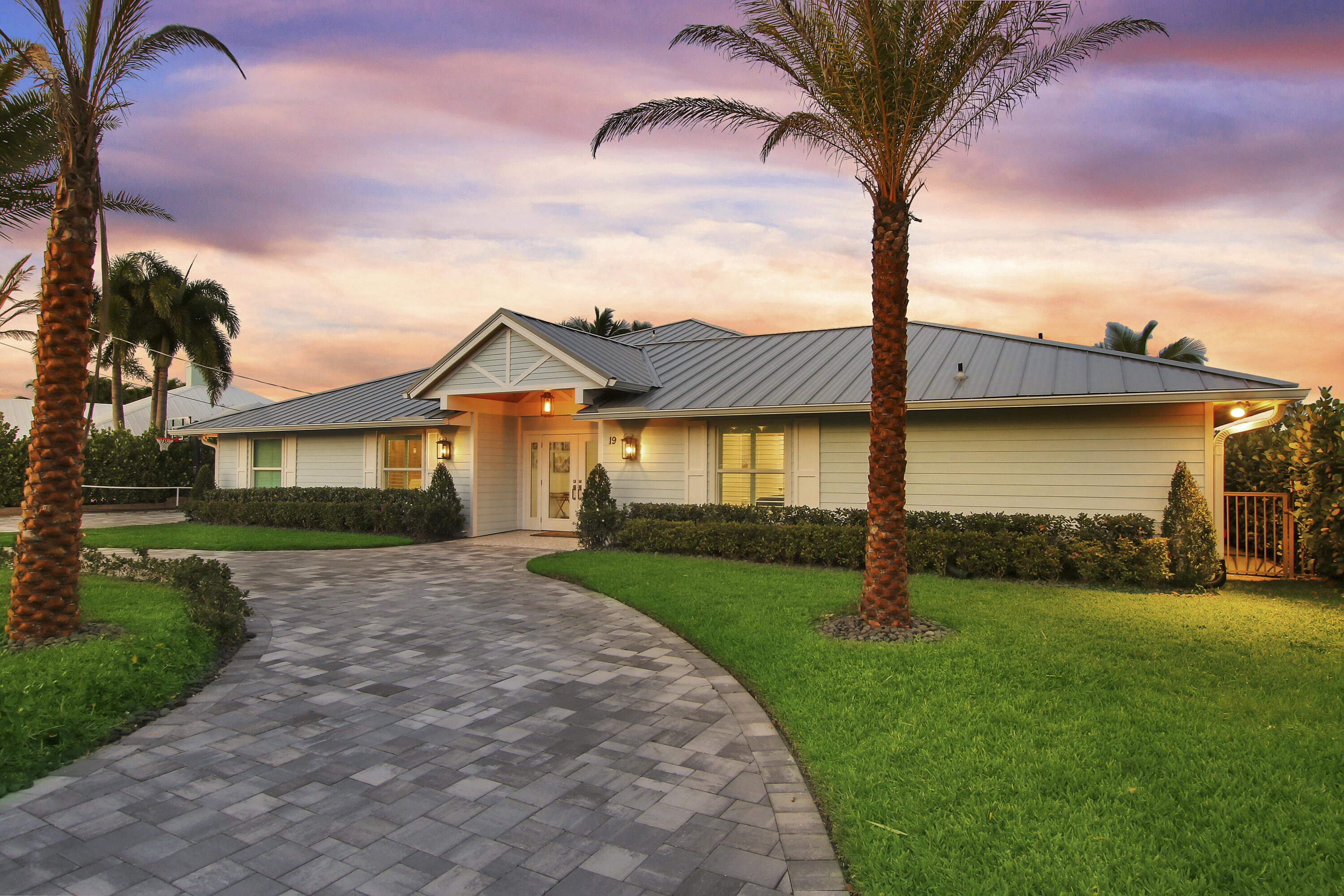 19 Saddleback Road Tequesta, FL 33469 - Photo 57 of 69 Twilight-1