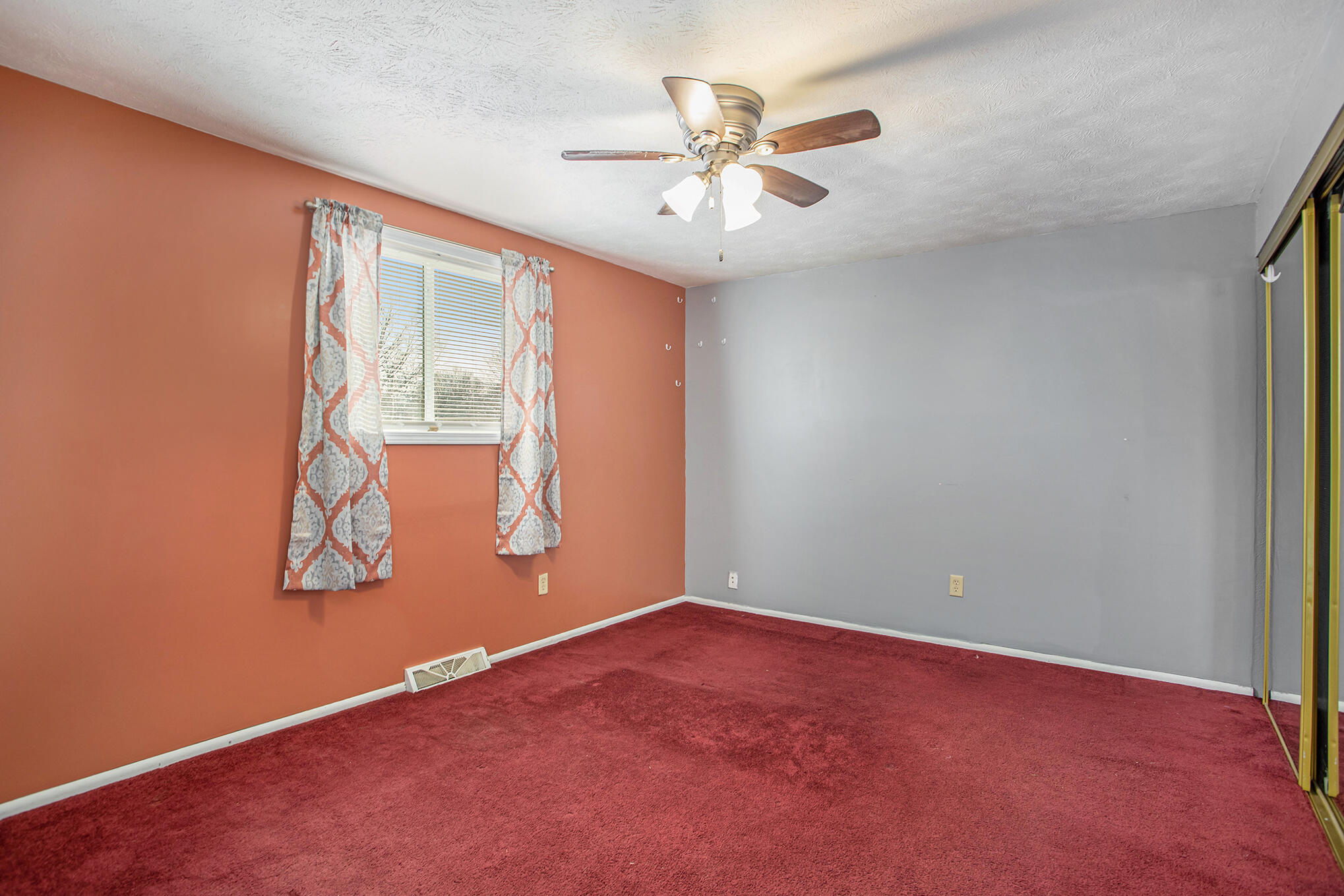 939 East Hoffman Street Three Rivers, MI 49093 - Photo 11 of 25 Bedroom 1
