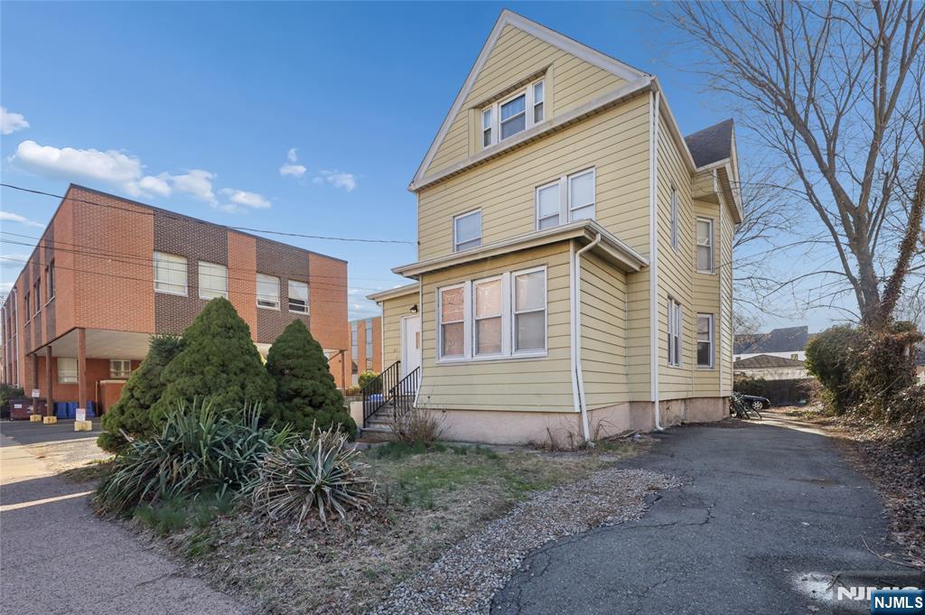 59 Home Avenue Rutherford, NJ 07070 - Photo 2 of 39