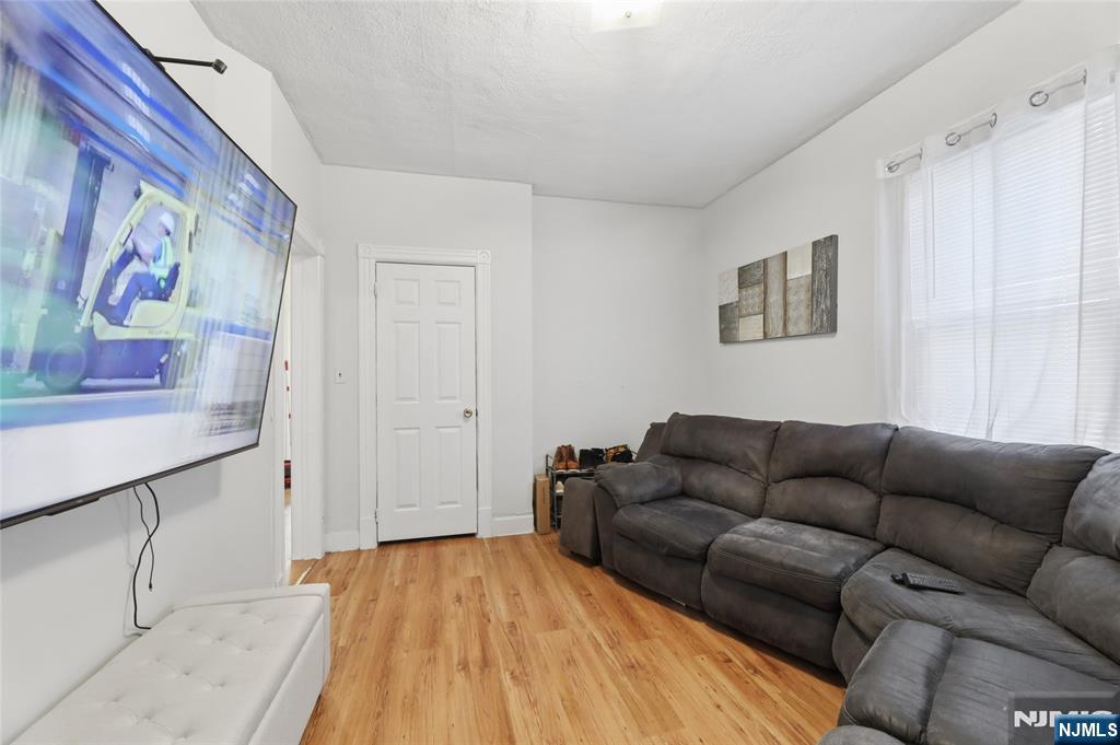 59 Home Avenue Rutherford, NJ 07070 - Photo 5 of 39