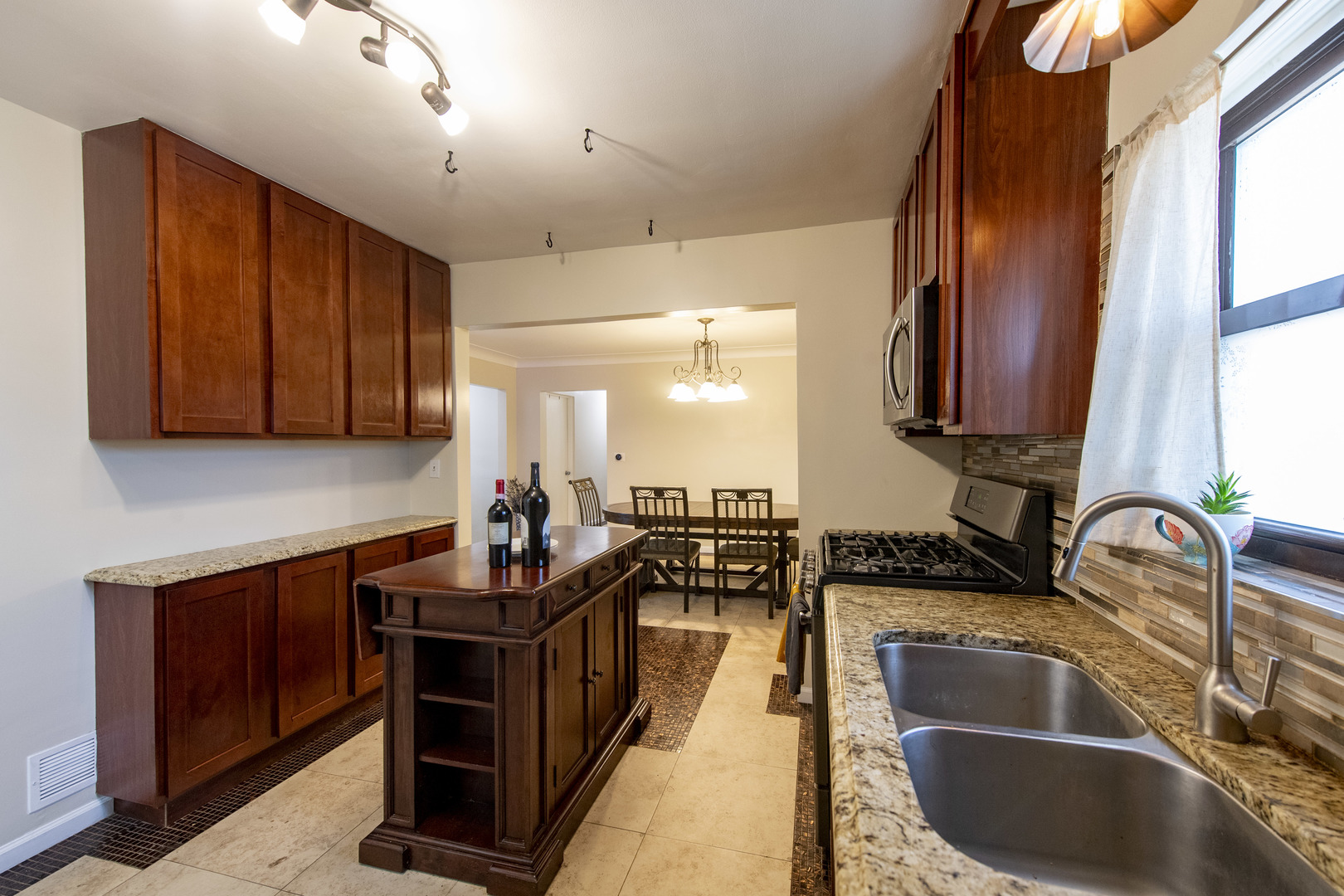 2500 Westover Avenue North Riverside, IL 60546 - Photo 8 of 20