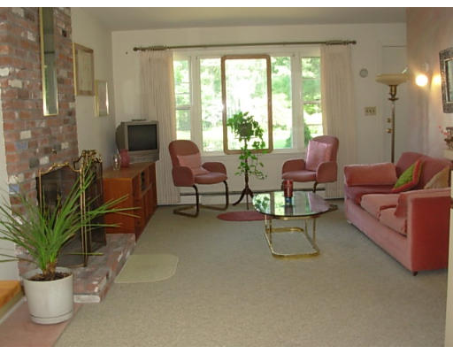 19 Paul Revere Road Sharon, MA 02067 - Photo 5 of 14 Gallery Image 5
