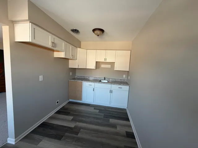 $120,000 | 17540 Mack Avenue, Unit 10, Grosse Pointe, MI 48230